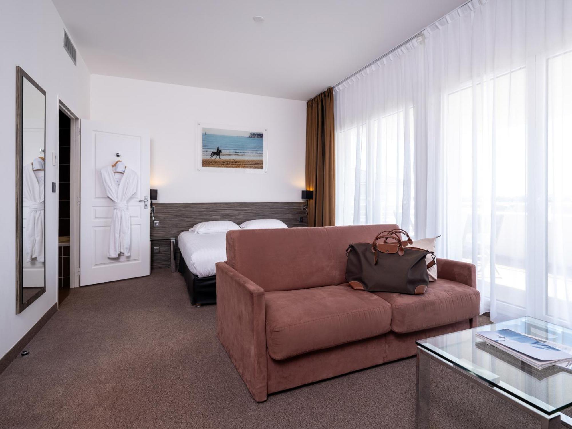 Golden Tulip La Baule Hotel Exterior foto